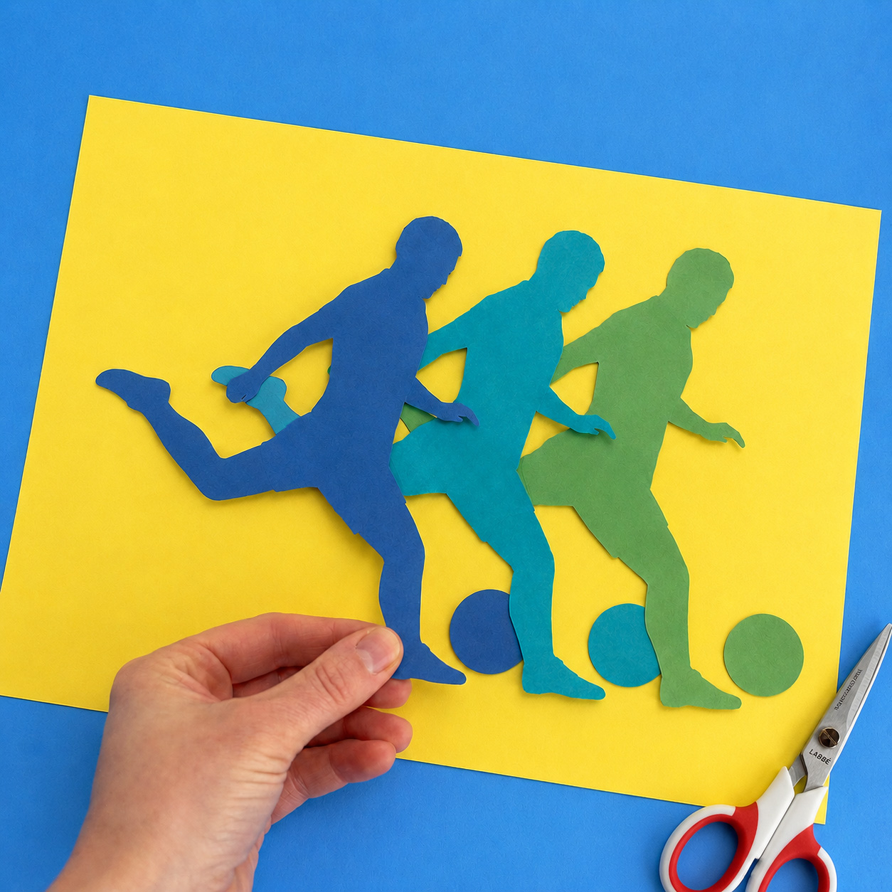 Fußball in Bewegung – Dynamische Sport-Collagen mit Silhouetten gestalten