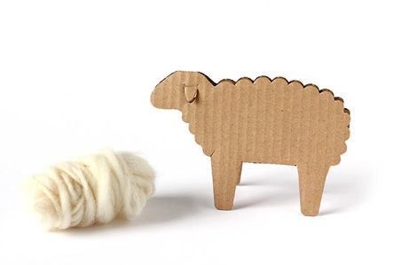 Wickelschaf aus Wellpappe