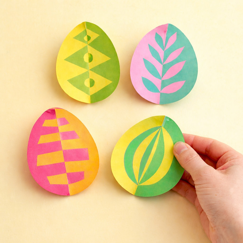 Klappschnitt-Eier basteln für Ostern