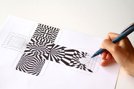 Op-Art Würfel basteln mit Kindern