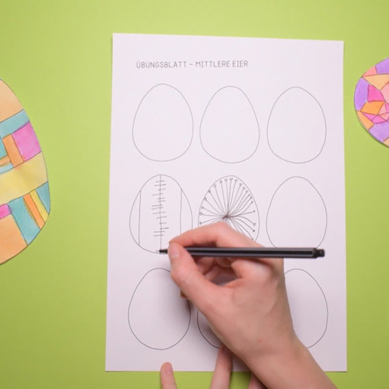 Linienmuster-Eier