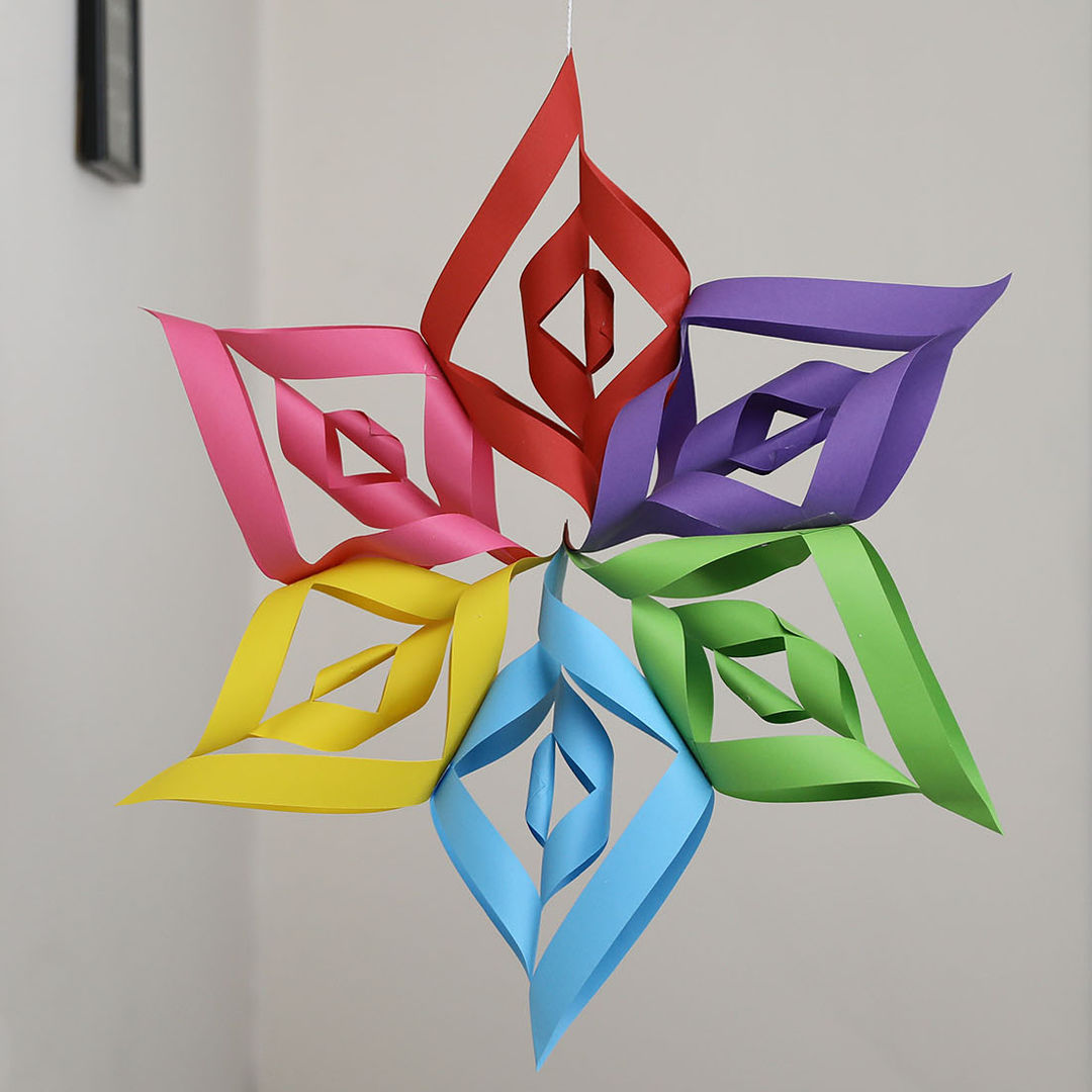 So bastelst du beeindruckende 3D-Schneeflocken